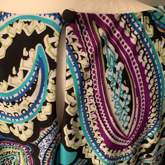 Emma & Michelle Patterned Dress - Picture 7 of 8